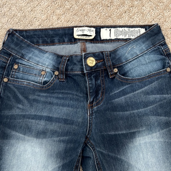 Denim capris. Faded style - Picture 2 of 6